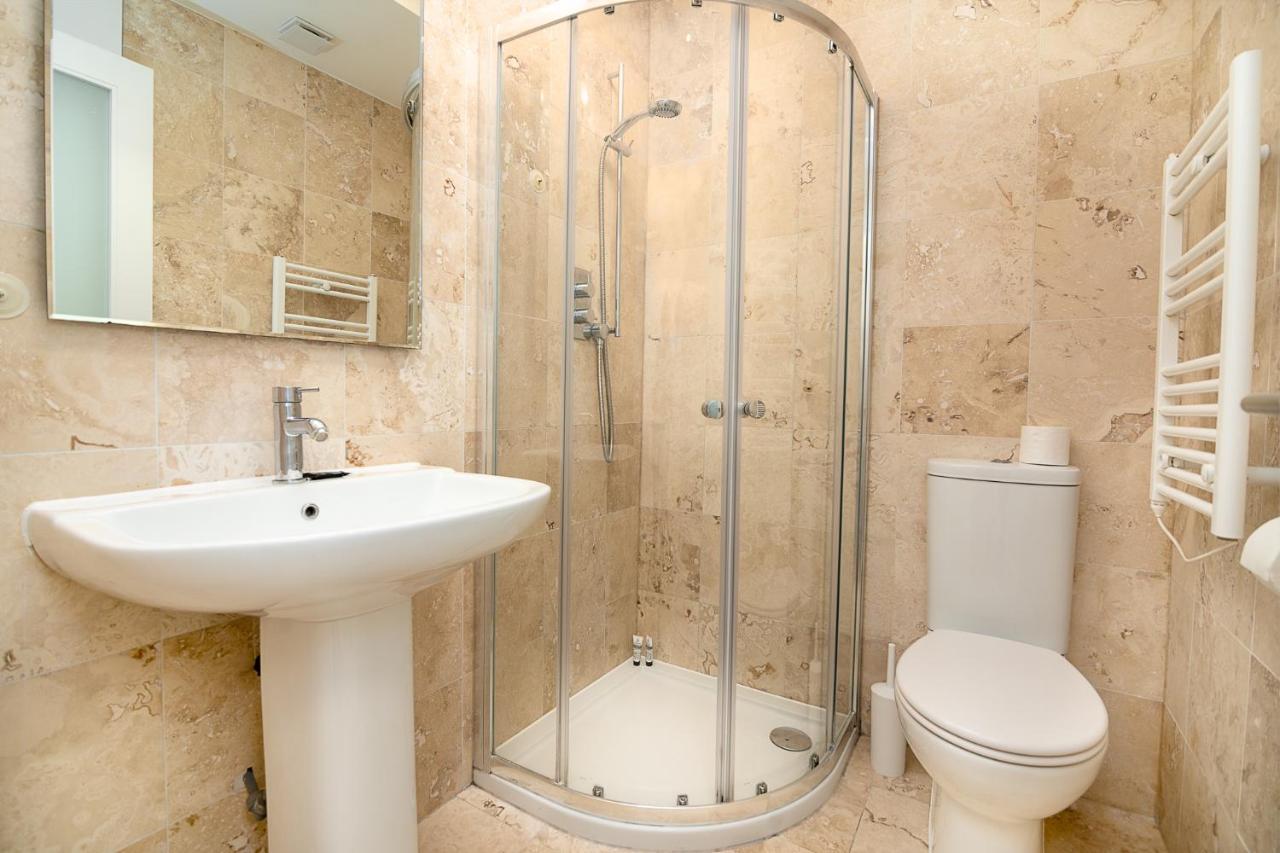 Modern 1 Bed Flat For Up To 2 People In Holborn, London With Free Wifi Leilighet Eksteriør bilde